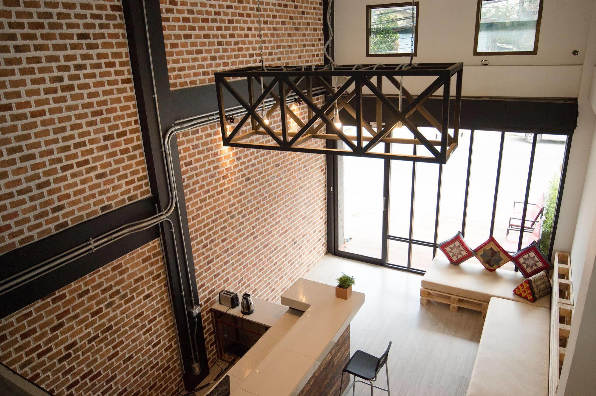 Allsum Hostel Ayutthaya Bagian luar foto